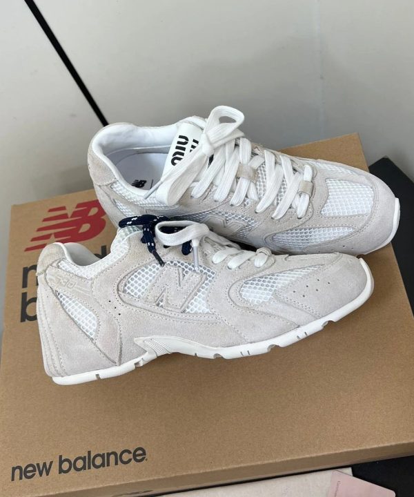 Nb miumiu White